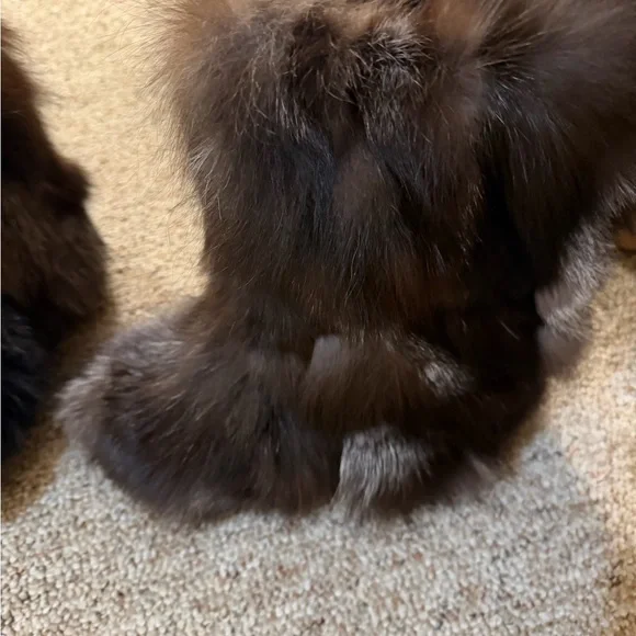 Luxurious Fox Fur Boots, size 6.5-7 - Picture 2 of 6